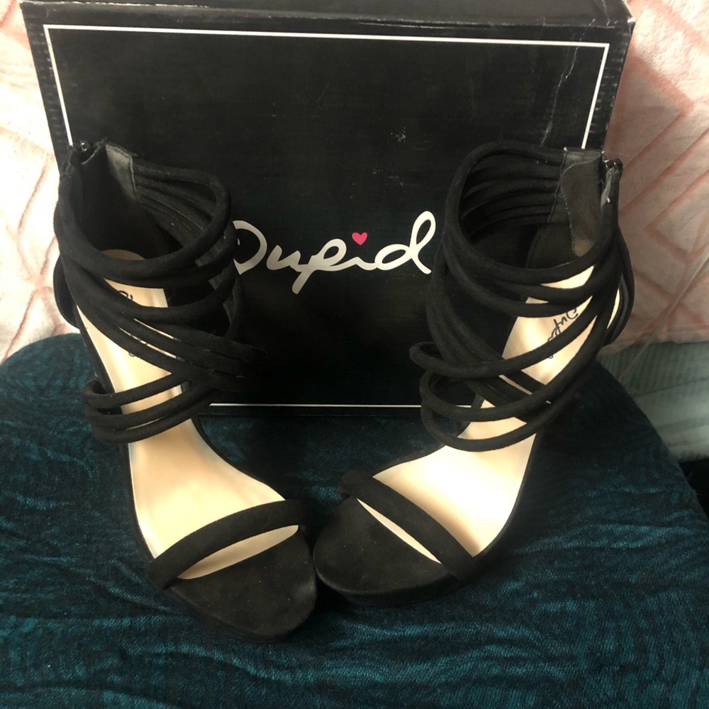 Black Strappy Heels Size 6 1/2